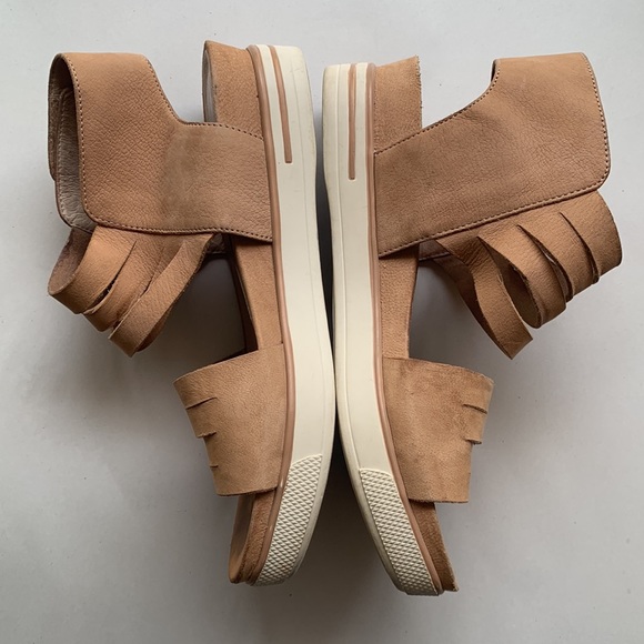 Eileen Fisher Leather Platform Open Toe Strappy Sandal Tan Size 6 - Picture 1 of 9
